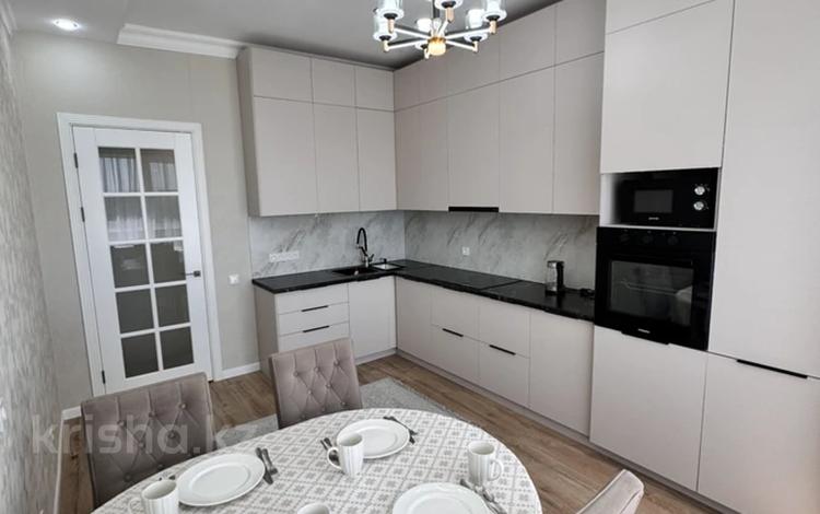 2-комнатная квартира · 70 м² · 9/9 этаж, мкр Акжайык 85 — Тулеметова 85, дендропарк-зоопарк за 400 000 ₸ в Шымкенте, Абайский р-н — фото 2