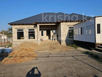 Жеке үй · 4 бөлме · 260 м² · 7 жүзд., Жумыскер, Муханжанова 33 — Муханжанова-Ракушинская, бағасы: 42 млн ₸ в Атырау