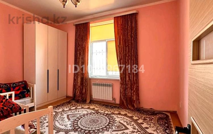Жеке үй · 4 бөлме · 150 м² · 4 жүзд., Бөктер — Қалалық аурухана маңында, бағасы: 300 000 ₸ в Каскелене — фото 2