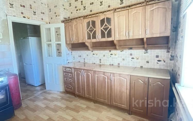 3-комнатная квартира · 86 м² · 2/2 этаж, ул. Алии Молдагуловой 10 за 7.9 млн ₸ в  — фото 2