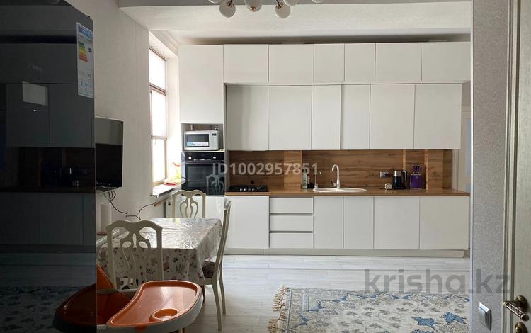 3-бөлмелі пәтер · 114.4 м² · 2/5 қабат, 15-й микрорайон, 15-й микрорайон 1/2, бағасы: 58 млн ₸ в Шымкенте, Аль-Фарабийский р-н — фото 2