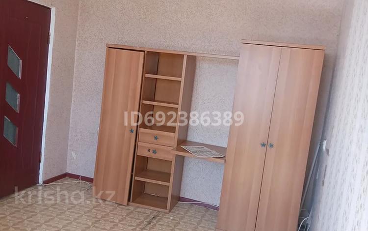 1-комнатная квартира, 30 м², 4/5 этаж помесячно, Жастар 16 за 65 000 〒 в Талдыкоргане, мкр Жастар — фото 2