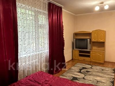 1-комнатная квартира · 33 м² · 1/5 этаж, мкр №6 за ~ 21.5 млн ₸ в Алматы, Ауэзовский р-н