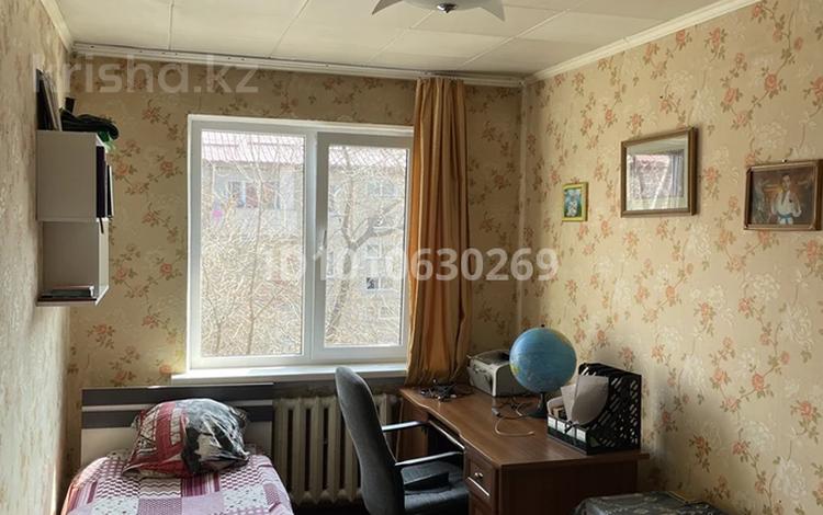 3-бөлмелі пәтер · 57.3 м² · 4/4 қабат, мкр №1 67 — Алтынсарина Жубанова, бағасы: 37 млн ₸ в Алматы, Ауэзовский р-н — фото 2