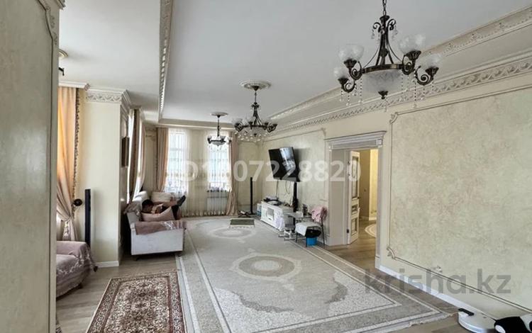 Отдельный дом · 10 комнат · 430 м², мкр Жеруйык, Нарембаев 44 за 1 млн 〒 в Атырау — фото 4