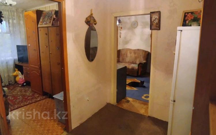 4-комнатная квартира, 61 м², 4/5 этаж, катаева за 14.8 млн 〒 в Павлодаре — фото 2