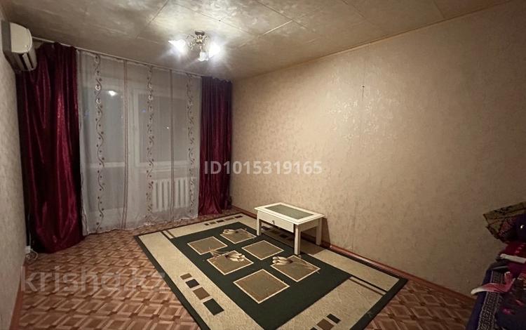 2-комнатная квартира · 43 м² · 4/5 этаж, 4 микрорайон 14 за 15 000 ₸ в Аксае — фото 2