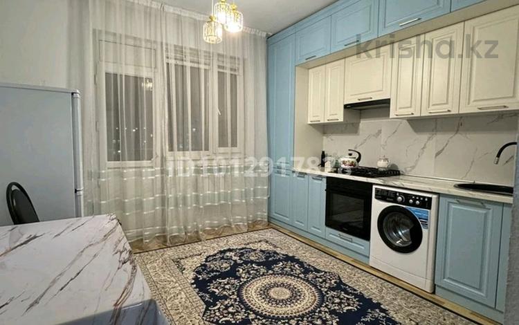 2-комнатная квартира · 56 м² · 4/6 этаж, 16-й мкр 73 — Трк за 150 000 ₸ в Актау — фото 2