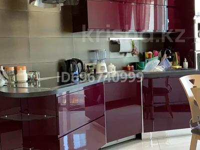 3-комнатная квартира · 100 м² · 12/23 этаж, Сарайшык 5в за 65 млн 〒 в Астане, Есильский р-н