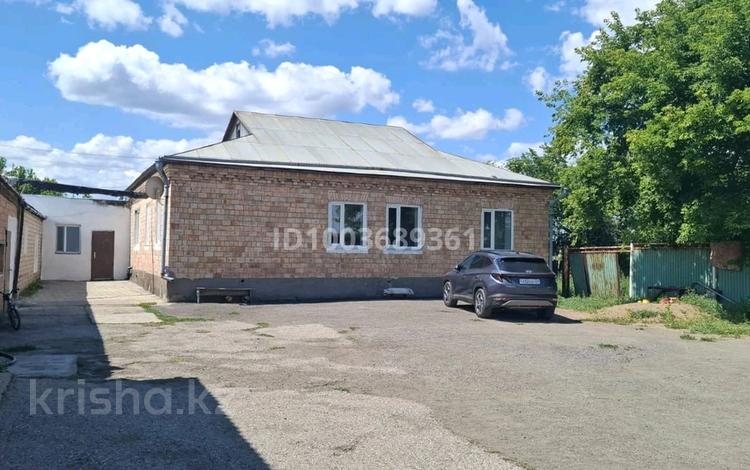 Отдельный дом · 4 комнаты · 105 м² · 20 сот., Привокзальная 66 за 21 млн ₸ в Габидена Мустафина — фото 2