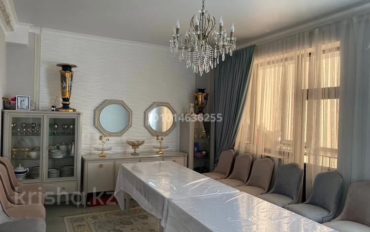 3-комнатная квартира · 115 м² · 2/5 этаж, 15-й микрорайон 1/2 — #2 Городская больница за 55 млн ₸ в Шымкенте, Аль-Фарабийский р-н — фото 2