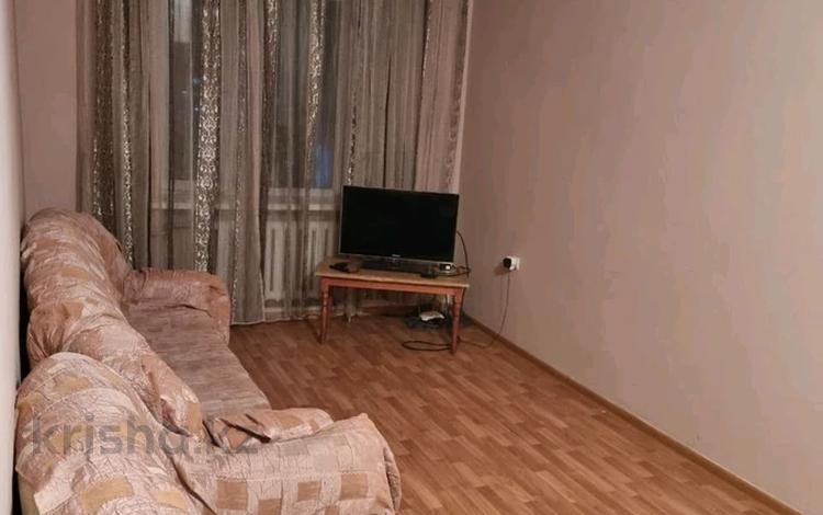 3-комнатная квартира, 70 м², 4/4 этаж помесячно, 2микр 33