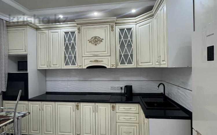 2-бөлмелі пәтер · 75 м² · 4/9 қабат, Розыбакиева 320, бағасы: 400 000 ₸ в Алматы, Бостандыкский р-н — фото 2