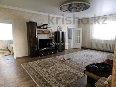 Отдельный дом · 6 комнат · 200 м² · 8 сот., Клубничная 636 за 9.7 млн 〒 в Астане, р-н Байконур