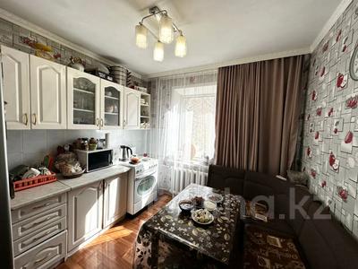 3-бөлмелі пәтер · 64.5 м² · 1/10 қабат, Гүлдер 2 ш/а., Таттимбета 4, бағасы: 22 млн ₸ в Караганде, Казыбек би р-н