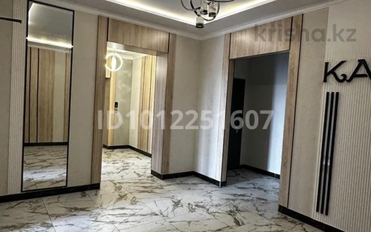 2-комнатная квартира · 49.5 м² · 9/10 этаж, просп. Шахтёров 20/4 за 29 млн ₸ в Караганде — фото 2