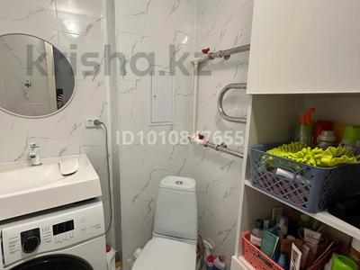 3-бөлмелі пәтер · 60 м² · 1/5 қабат, Тургенева — Тургенева и Есет батыра, бағасы: 17 млн ₸ в Актобе