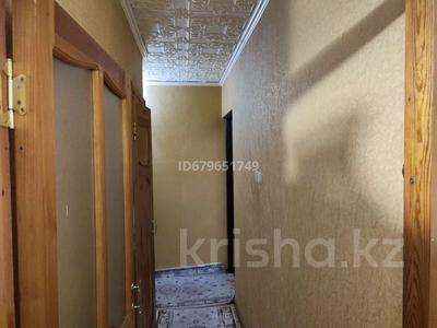 2-комнатная квартира, 45 м², 3/5 этаж, Молдагулова за 18.8 млн 〒 в Шымкенте, Аль-Фарабийский р-н