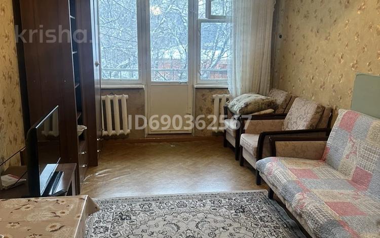 2-комнатная квартира, 44 м², 3/4 этаж помесячно, мкр Сайран 8