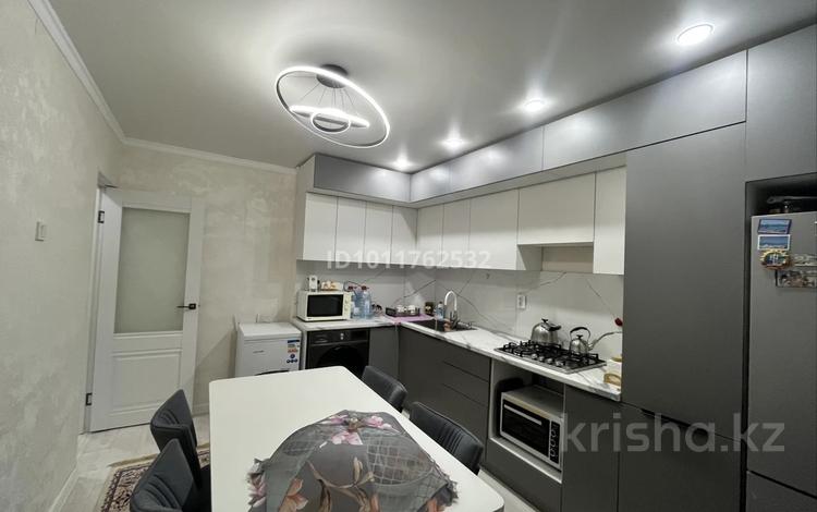 3-бөлмелі пәтер · 70 м² · 4/9 қабат, мкр 12 25 — Возле гостиница Дастан, бағасы: 23.8 млн ₸ в Актобе — фото 2