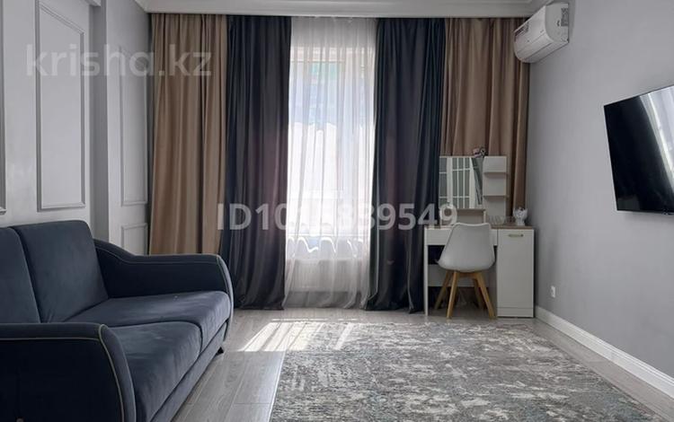 1-комнатная квартира · 48 м² · 12/21 этаж, Варламова 27a за 330 000 ₸ в Алматы, Алмалинский р-н — фото 2