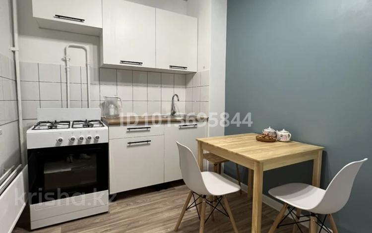 2-бөлмелі пәтер · 52 м² · 9/9 қабат, мкр Аксай-2 25, бағасы: 38 млн ₸ в Алматы, Ауэзовский р-н — фото 2
