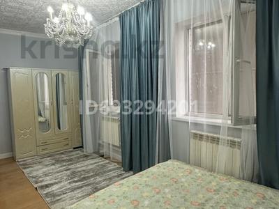 3-комнатный дом помесячно, 90 м², мкр Улжан-2 2 за 300 000 〒 в Алматы, Алатауский р-н