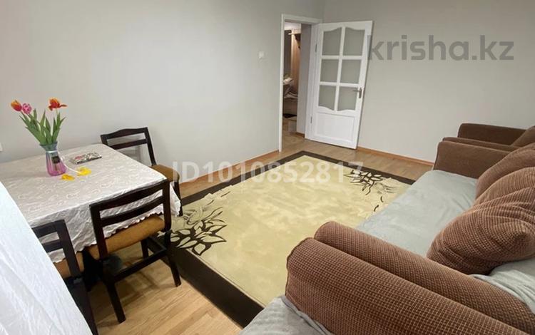 3-бөлмелі пәтер · 75 м² · 2/5 қабат, мкр Мамыр-7 — ул Момышулы уг Абая, бағасы: 20 000 ₸ в Алматы, Ауэзовский р-н — фото 2