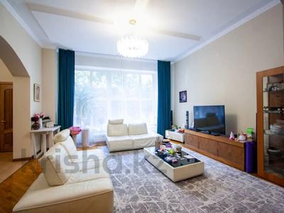 Отдельный дом · 7 комнат · 382.7 м² · 7 сот., Баглановой 77 за 2 млн ₸ в Алматы, Медеуский р-н