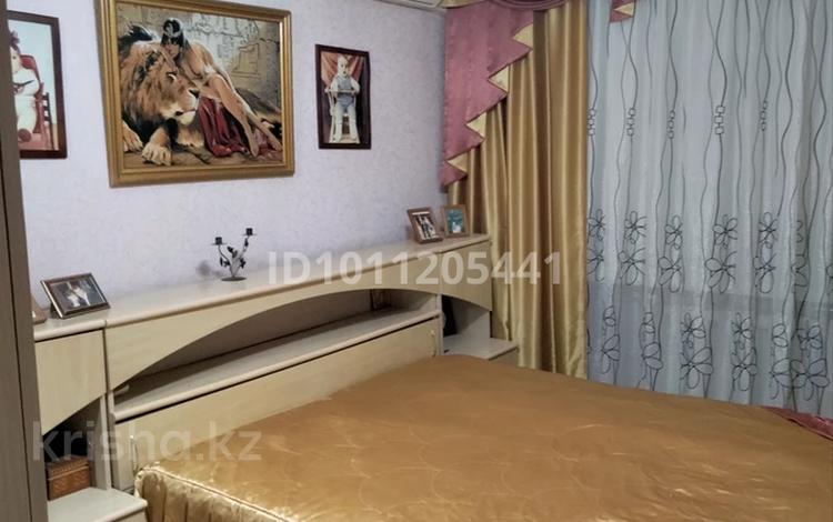 6-комнатная квартира · 117 м² · 3/9 этаж, Пр. Абая 108 за 36 млн ₸ в Уральске — фото 3