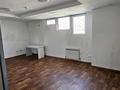 Офисы, кабинеты и рабочие места · 220 м² за 600 000 ₸ в Алматы, Жетысуский р-н — фото 4