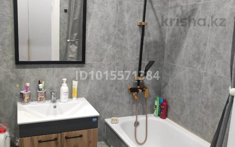 2-комнатная квартира · 42.4 м² · 17/21 этаж, Ракымжан Кошкарбаев 36 за 30 млн ₸ в Астане, Сарайшык р-н — фото 10