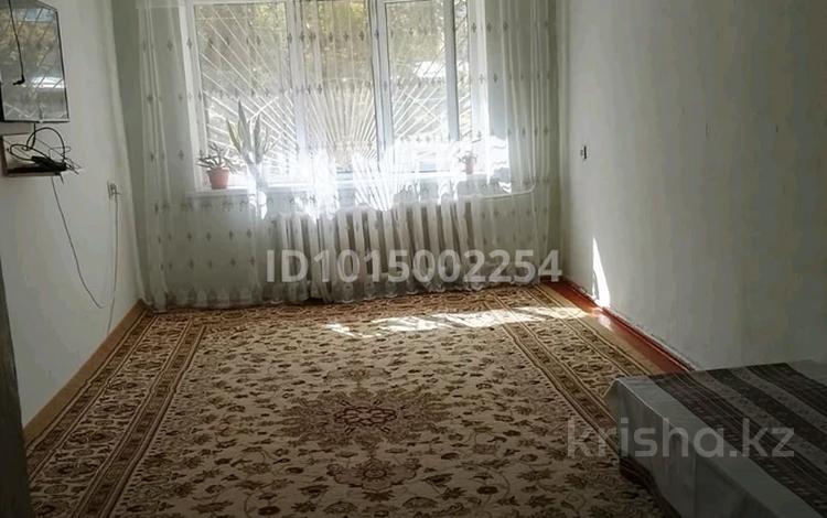 2-бөлмелі пәтер · 45 м² · 1/5 қабат, Акбулак ш/а. 15 — В заде Баласагуна, бағасы: 15 млн ₸ в Таразе, мкр Акбулак — фото 2