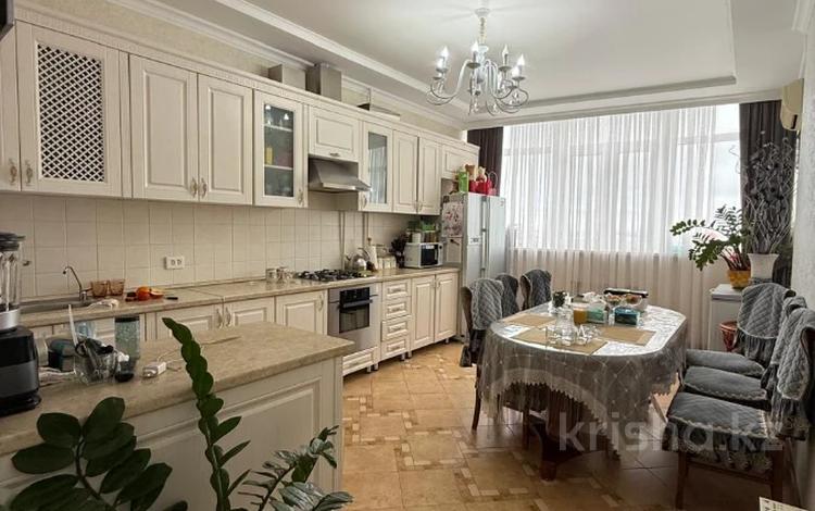 3-комнатная квартира · 106 м² · 8/11 этаж, Есет Батыра 108 А за 38 млн ₸ в Актобе — фото 3