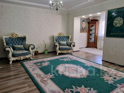 5-комнатная квартира · 105 м² · 4/5 этаж, 17-й микрорайон, 17-й микрорайон за 35 млн 〒 в Шымкенте, Аль-Фарабийский р-н