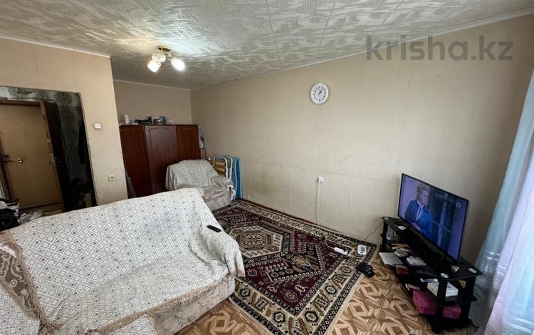 1-комнатная квартира, 34 м², 3/9 этаж, Гапеева за 13.5 млн 〒 в Караганде, Казыбек би р-н — фото 2