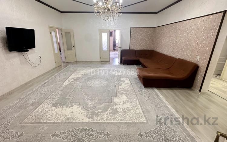 Отдельный дом · 6 комнат · 290 м² · 12 сот., Жумыскер, Сундеталиева 36 за 75 млн ₸ в Атырау — фото 2