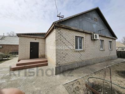 Отдельный дом · 4 комнаты · 120 м² · 7.5 сот., мкр Атырау, Актамберди жырау 1 — Возле ресторана Ак босага за 32 млн 〒