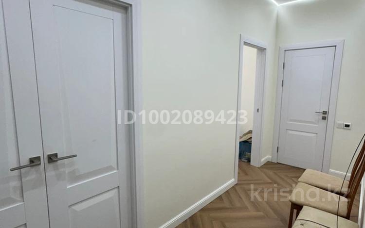 1-комнатная квартира · 51.9 м² · 4/5 этаж, мкр Нурсая, Абулхайр-хана за 260 000 ₸ в Атырау — фото 2