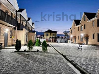 Часть дома · 4 комнаты · 145 м² · 3 сот., Ихсанова — За гипермаркетом Дина за 53 млн 〒 в Мичуринское