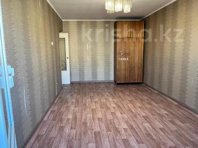 1-комнатная квартира · 31 м² · 4/5 этаж, Самал 40 за 11.8 млн 〒 в Талдыкоргане, мкр Самал