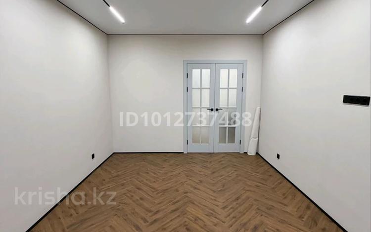 1-бөлмелі пәтер · 41 м² · 2/9 қабат, Керей-Жанибек хандар 50/3, бағасы: 32 млн ₸ в Астане, Есильский р-н — фото 2