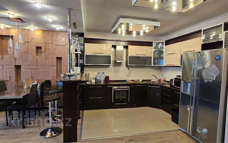 3-комнатная квартира · 130 м² · 6/16 этаж, Аль-Фараби 53 за 600 000 〒 в Алматы, Бостандыкский р-н — фото 2