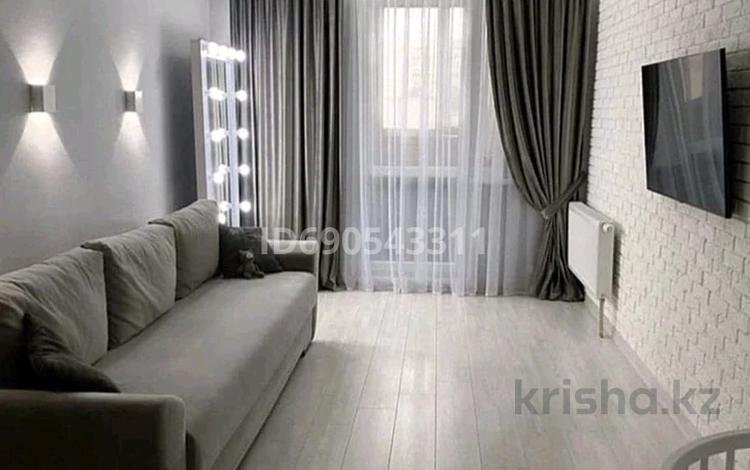 2-бөлмелі пәтер · 70 м² · 6/10 қабат, Момышулы 2/8, бағасы: 20 000 ₸ в Астане, Алматы р-н — фото 2