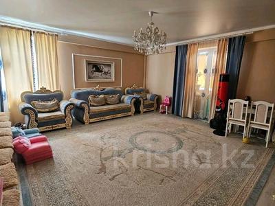 Продажа квартир в Жетысу обл.: 4-комнатная квартира · 130 м² · 4/4 этаж, самал за 45 млн 〒 4-комнатная квартира · 130 м² · 4/4 этаж, самал за 45 млн 〒 в Талдыкоргане, мкр Самал
