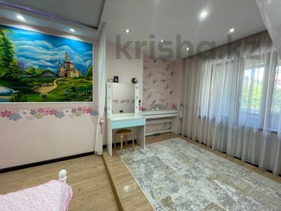 4-бөлмелі пәтер · 170 м² · 2/7 қабат, Алтын орда ш/а., молдагулова, бағасы: 77 млн ₸ в Актобе, мкр. Алтын орда