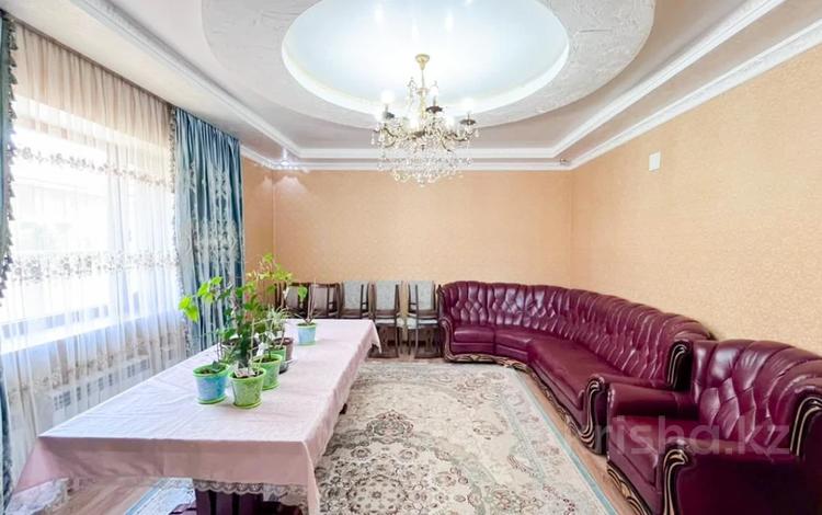 Жеке үй · 7 бөлме · 245 м² · 10 жүзд., Ул.Алматы 43 — Кадыргали Жалайыри, бағасы: ~ 97 млн ₸ в Талдыкоргане, мкр Жастар — фото 101