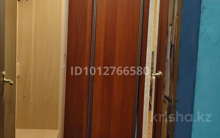 1-комнатная квартира · 35 м² · 2/5 этаж, Бурова 13 за 140 000 ₸ в Усть-Каменогорске — фото 2