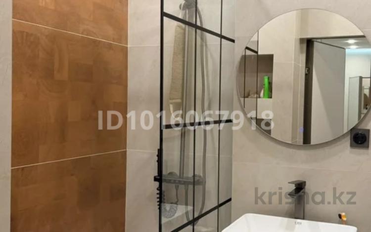 2-комнатная квартира · 52 м² · 9/9 этаж, мкр Думан-2 63 за 400 000 ₸ в Алматы, Медеуский р-н — фото 2
