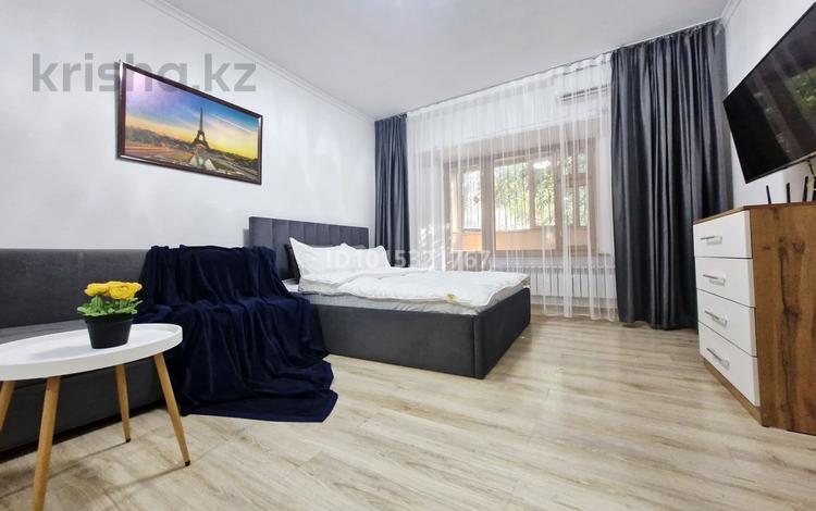 1-бөлмелі пәтер · 40 м² · 2/4 қабат, Сейфуллина 466 — Айтекеби, бағасы: 2 500 ₸ в Алматы, Алмалинский р-н — фото 2